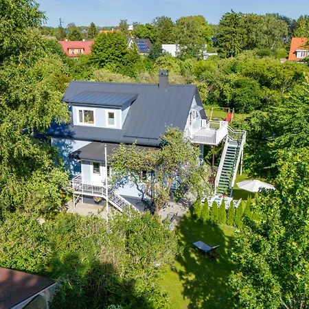 3br Family With Huge Garden&free Parking *