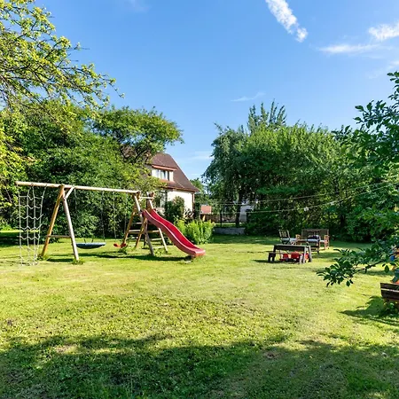 3br Family With Huge Garden&free Parking *