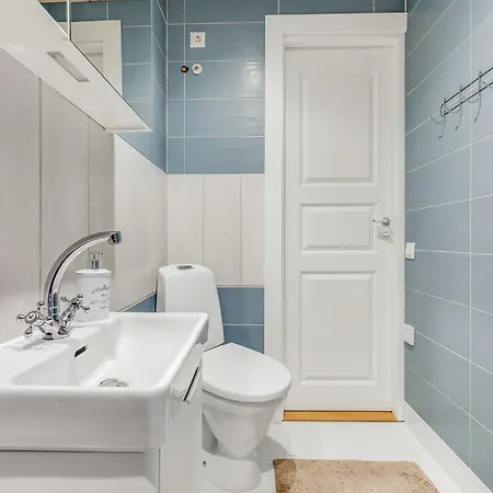 בית נופש 3br Family With Huge Garden&free Parking *